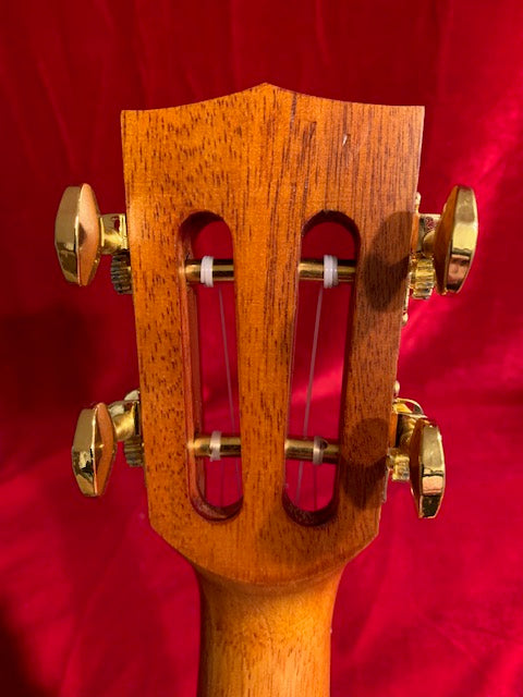 Mahalo MASKA-U Artist Elite Koa Concert Ukulele w/ Bag