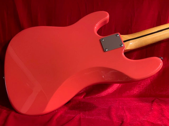 Vintage V4MFR Bass / Reissued V4 Firenza Red