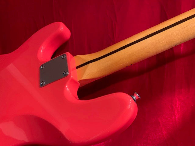 Vintage V4MFR Bass / Reissued V4 Firenza Red