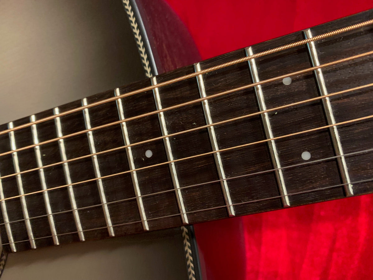 Breedlove Discovery S Concert Satin European Spruce-African Mahogany HB Acoustic Guitar Ghost Burst
